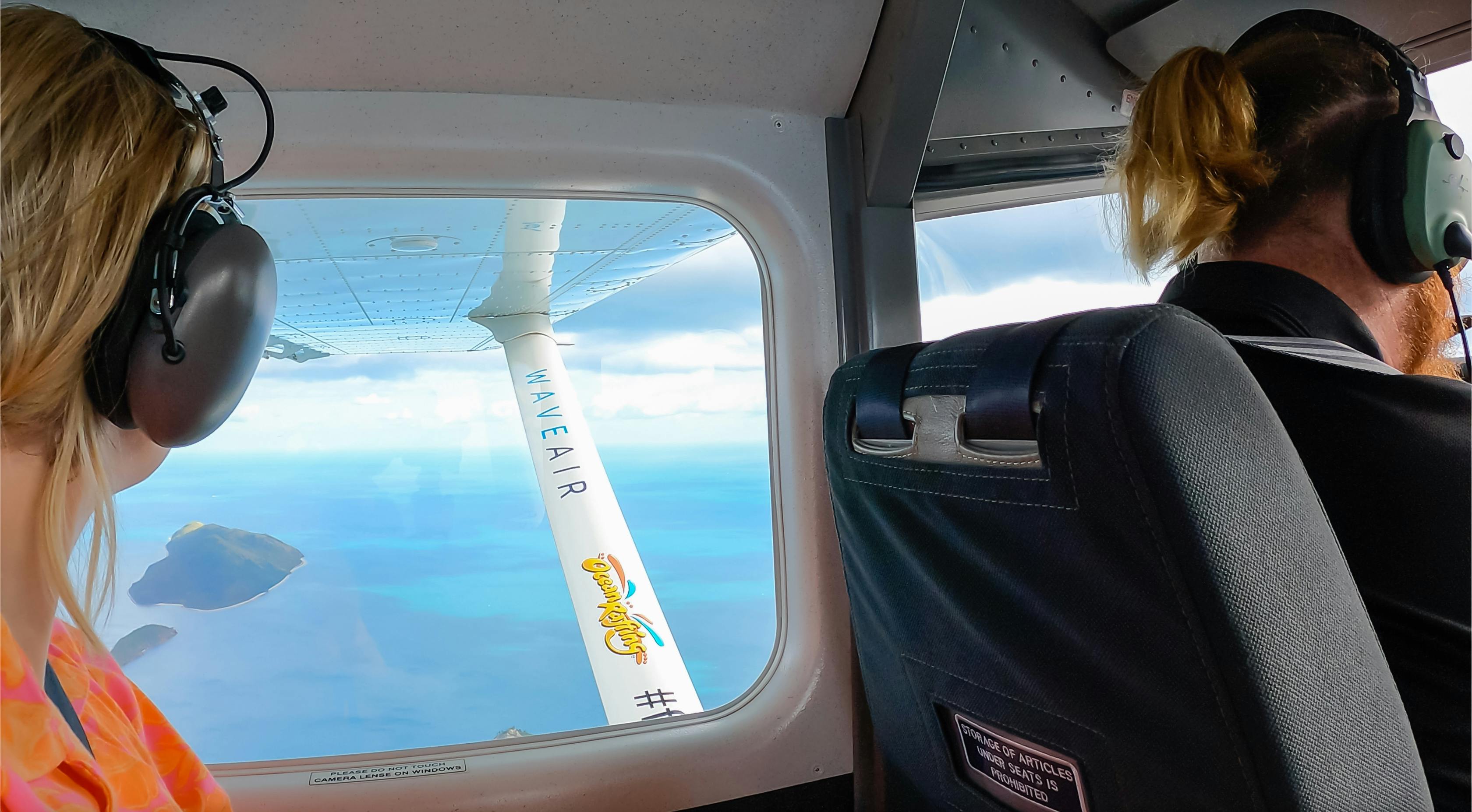 乘坐风景优美的飞机观景