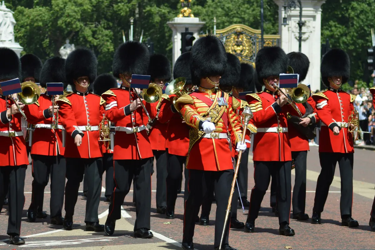 London: Changing of the Guard Walking Tour