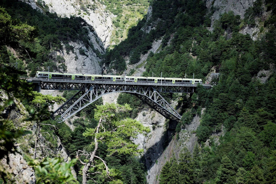 the Green Train of Swiss Alps