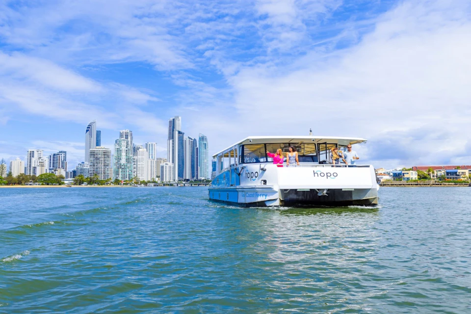 Gold Coast: 2-Hour Sightseeing Cruise