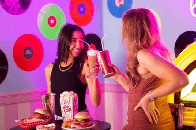 尼亚加拉大瀑布里普利的自拍工作室