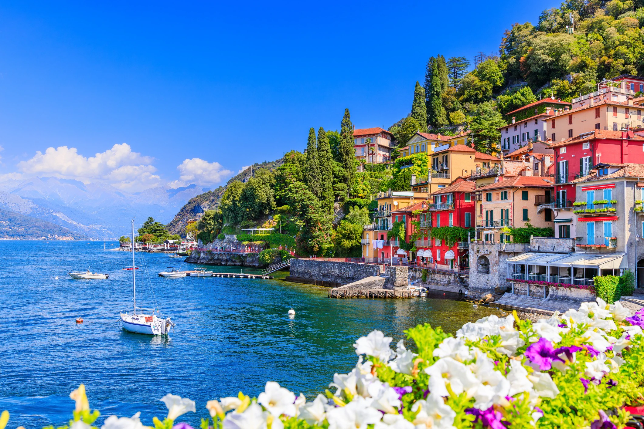 Lake Como, Bellagio & Lugano: Guided Tour from Milan + Ferry Ride