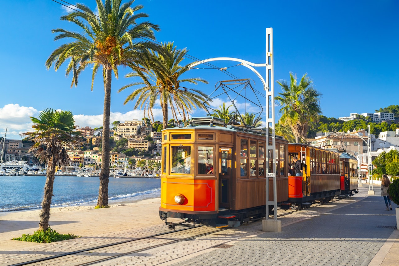 Tour autogestito di Maiorca da Palma a Sa Calobra (treno, tram e barca di Sóller) - Alloggi in Palma de Mallorca