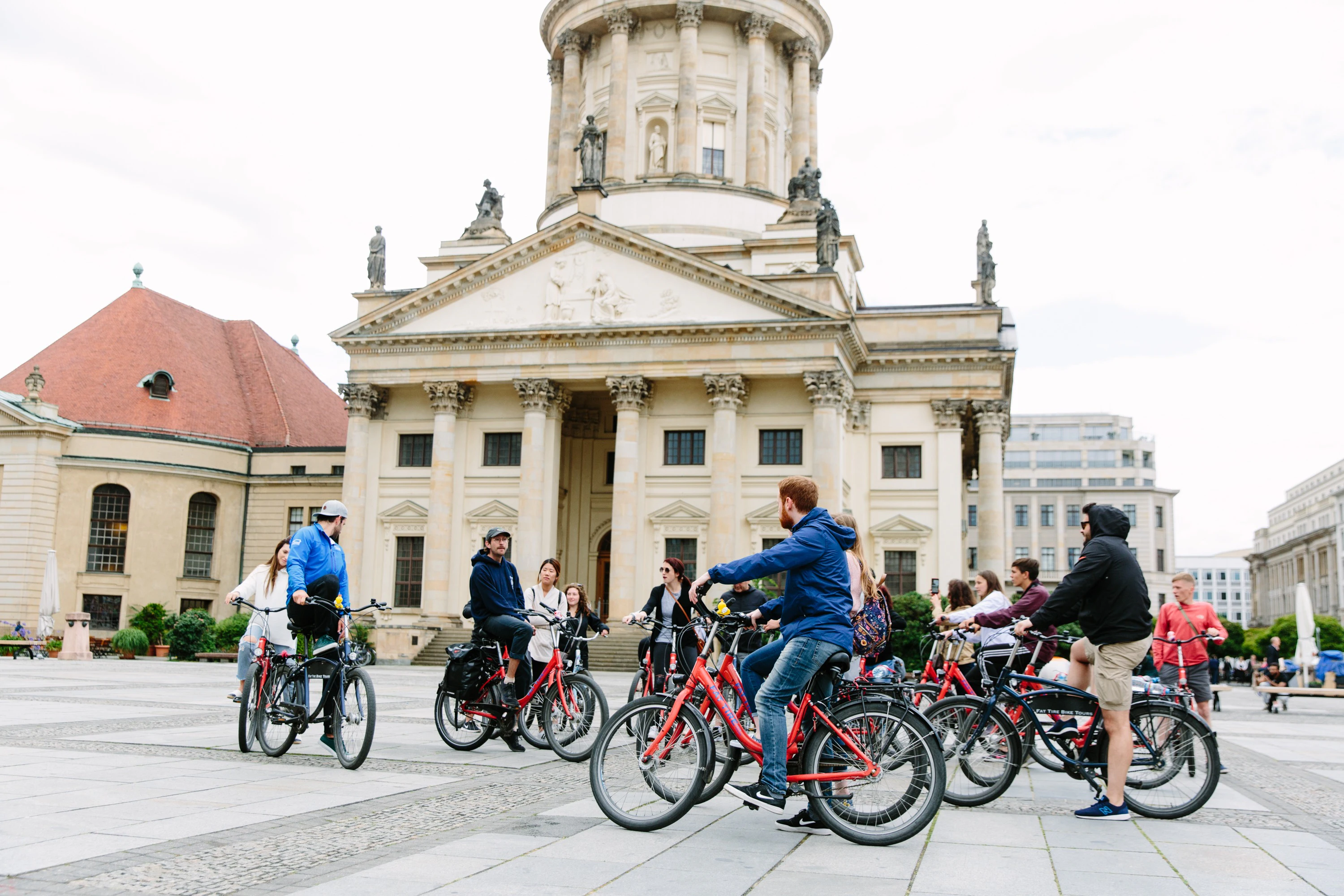Berlin: City Highlights Guided Bike Tour