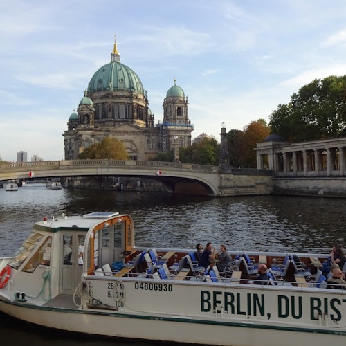 Berlin: 1-Hr Sightseeing Cruise + Audio Guide