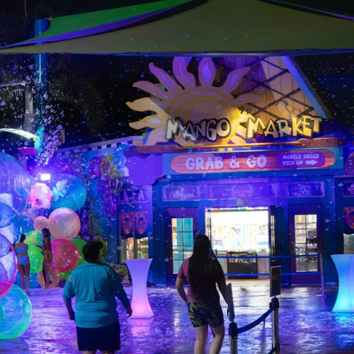 AquaGlow Adventure Island Tampa Bay: Evento After Hours - Photo 8
