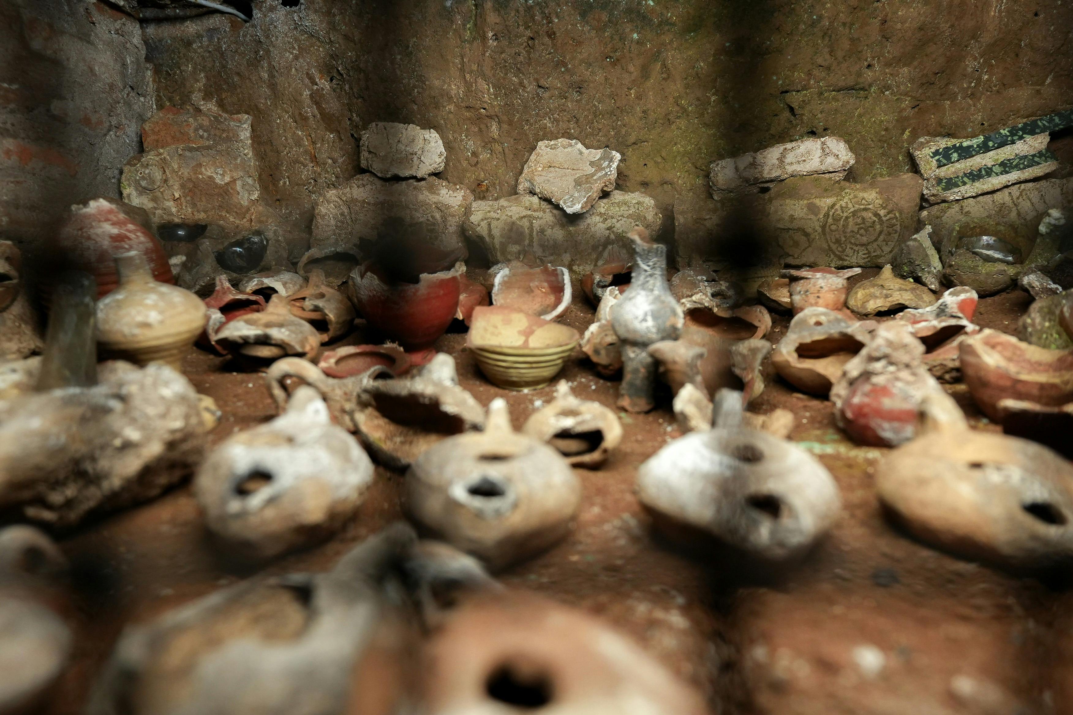 Tesori scoperti del passato nascosto di Roma.