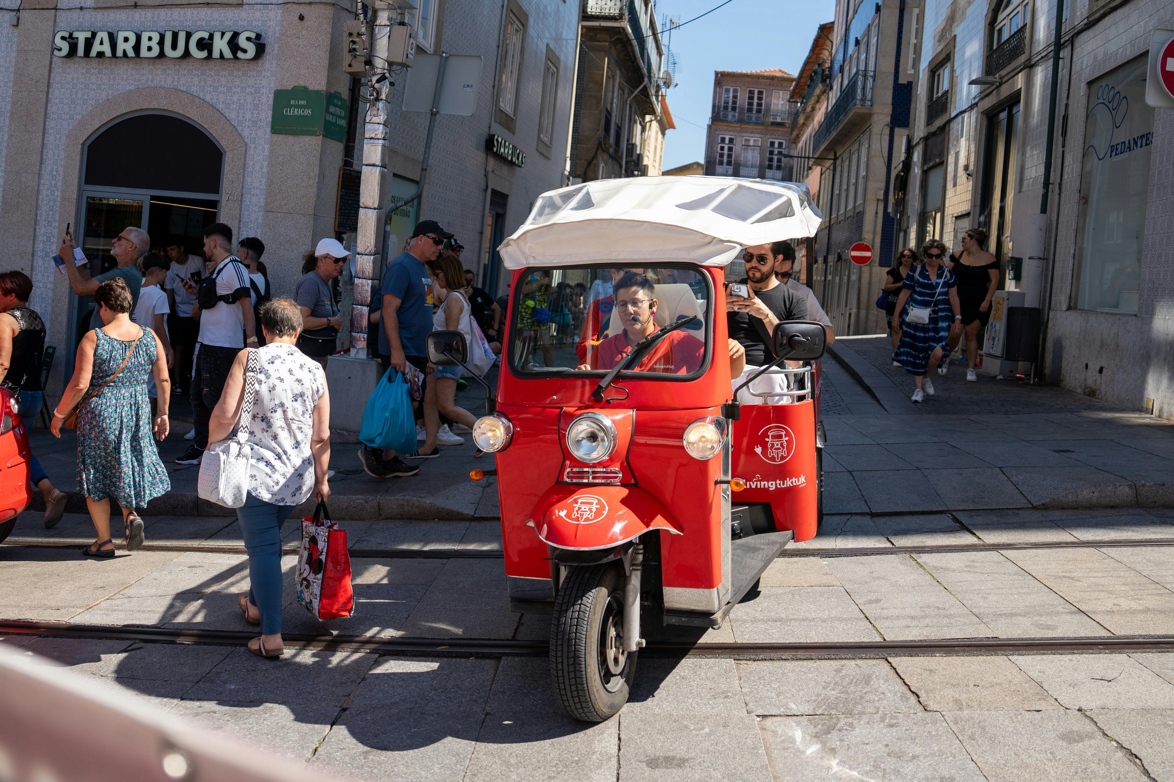 オーダーメイドのトゥクトゥク