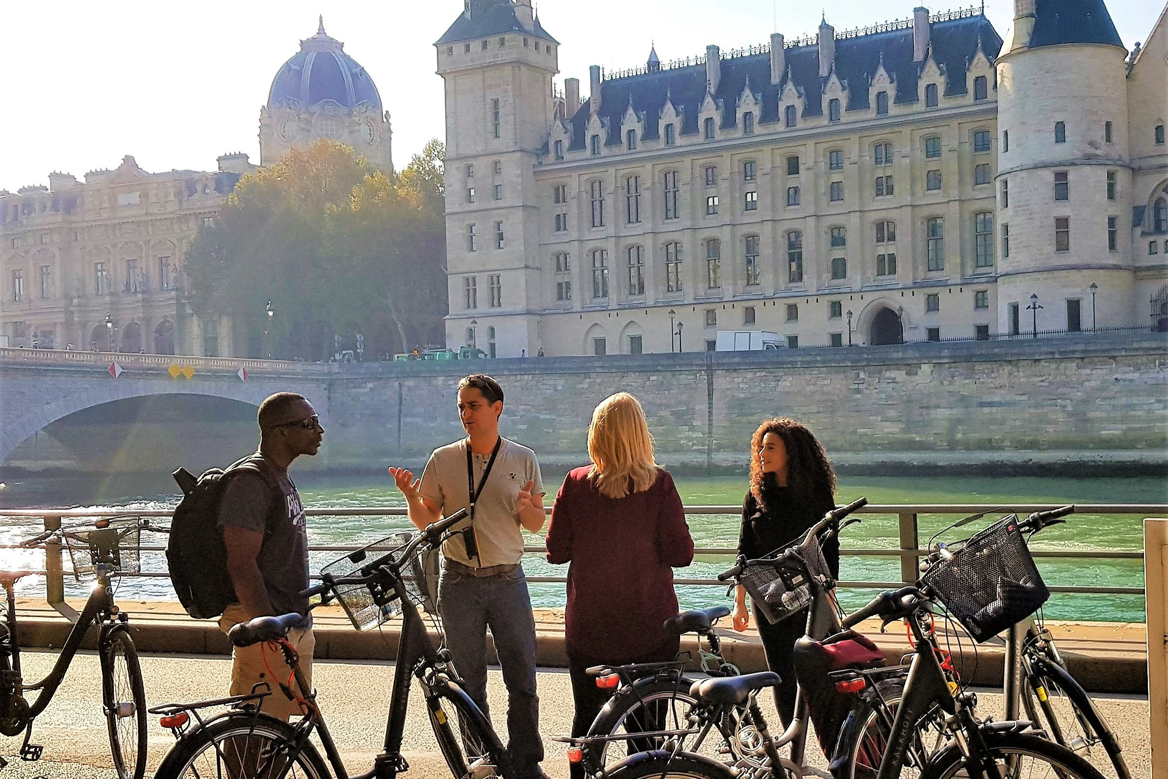 Paris: Charming Nooks & Crannies Bike Tour