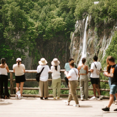 Lagos Plitvice: excursão a partir de Zagreb - Photo 2
