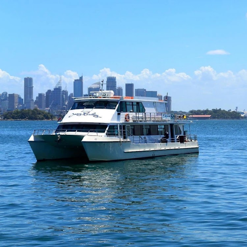 Sydney Harbour : Discovery Cruise with BBQ Lunch