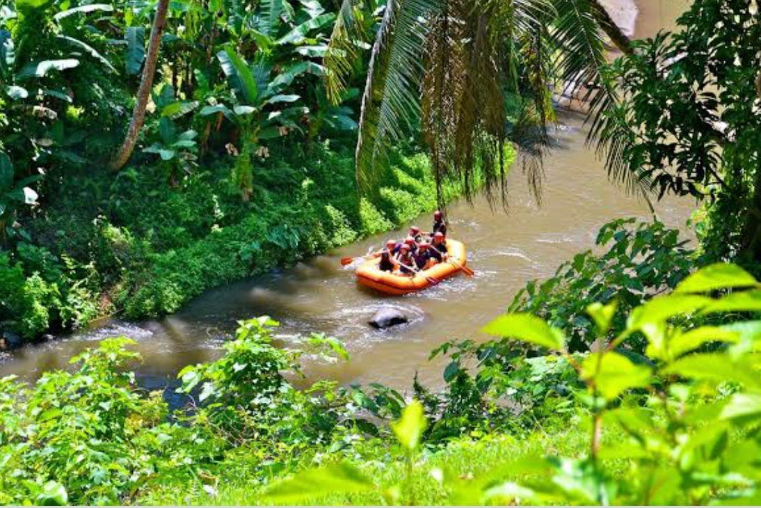 Rafting sul fiume Ayunng