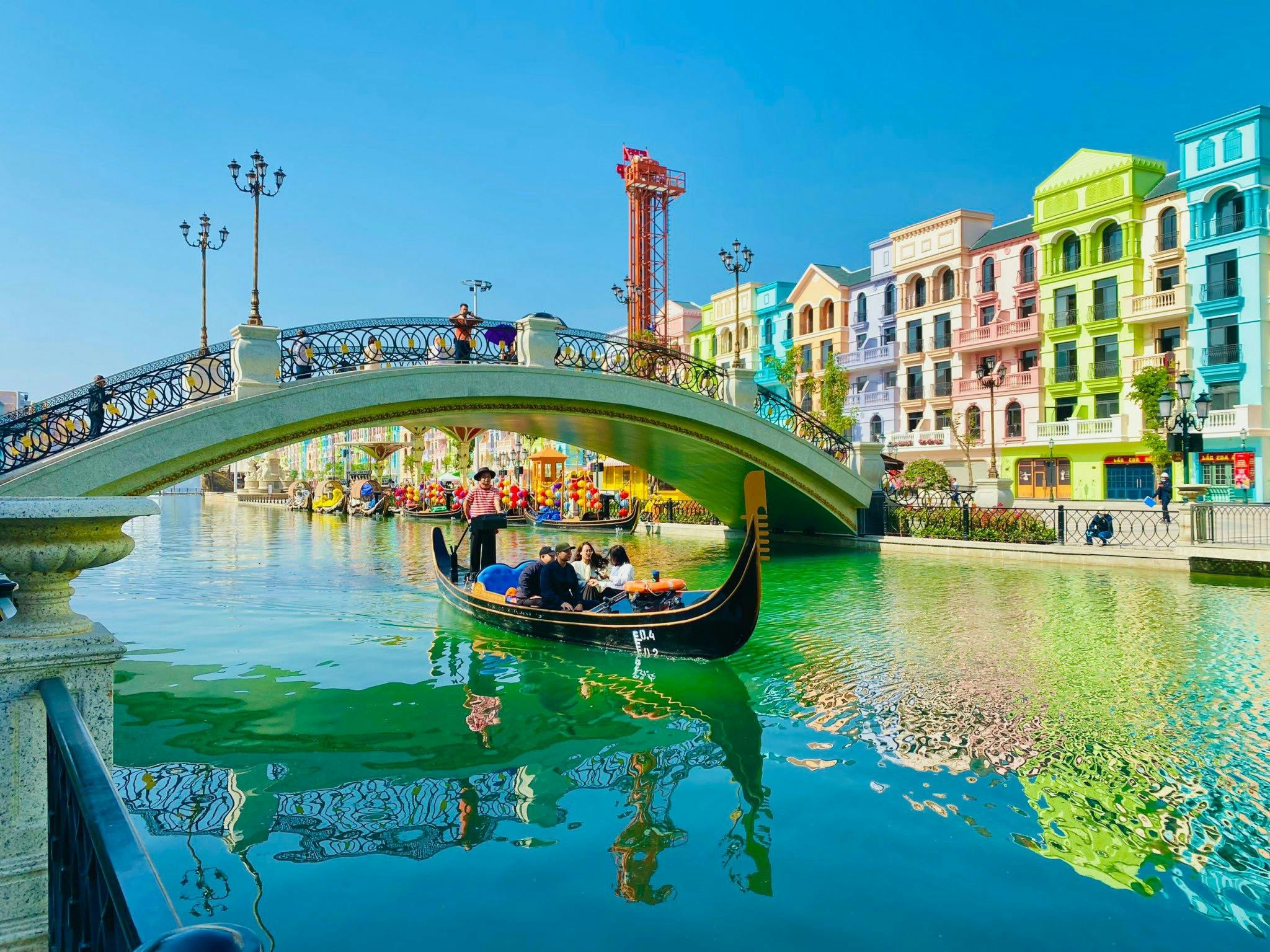 Mega Grand World Hanoi: Gondola Boat Ride Ticket