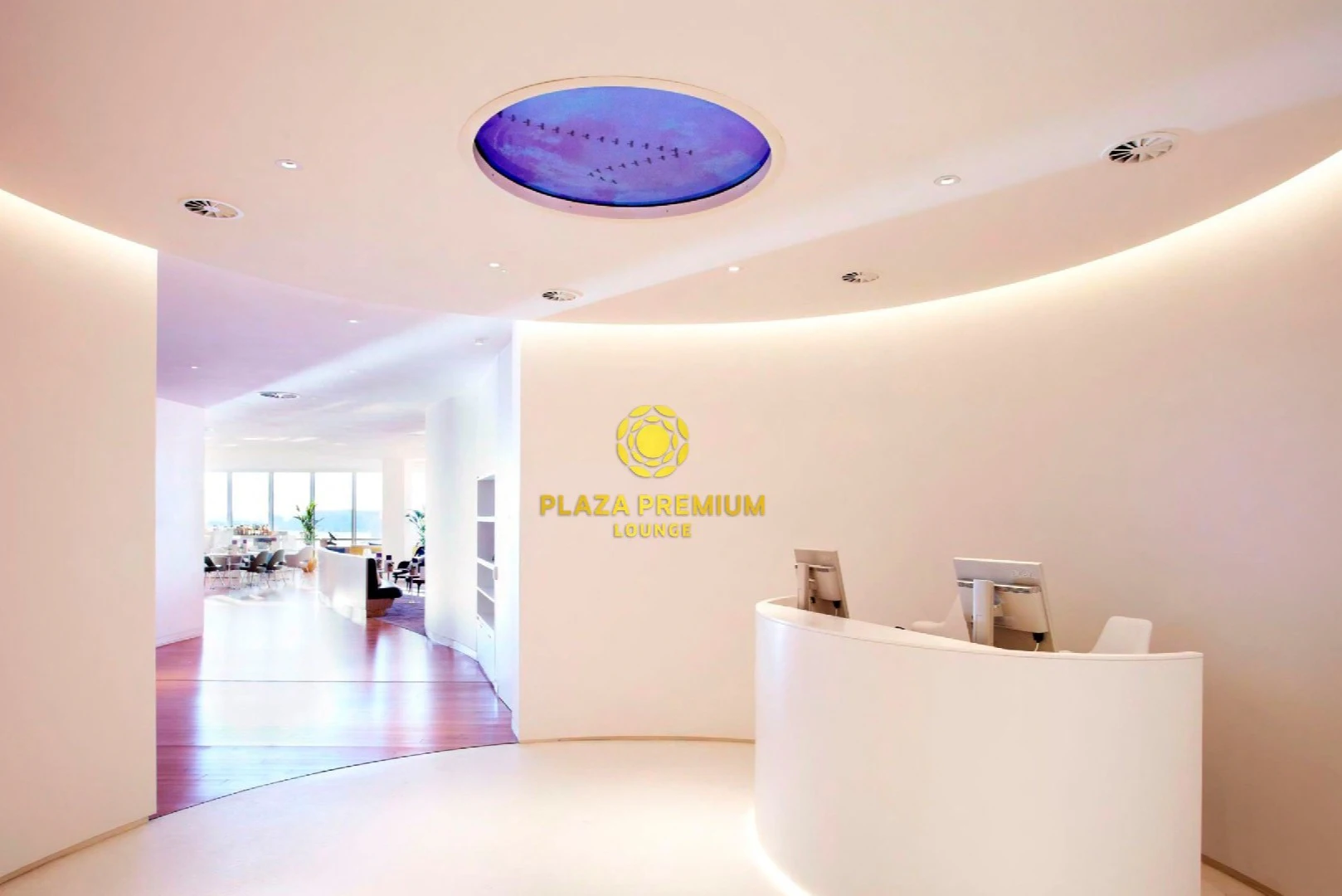 London Gatwick North Terminal: Plaza Premium Lounge