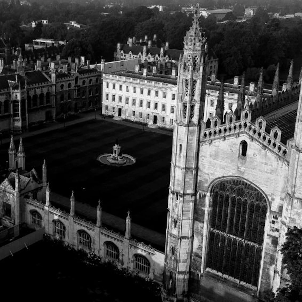 Visita a los fantasmas de la Universidad de Cambridge dirigida por antiguos alumnos de la universidad