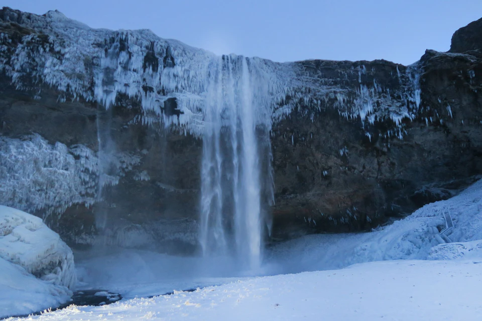 Seljalandsfoss waterfall