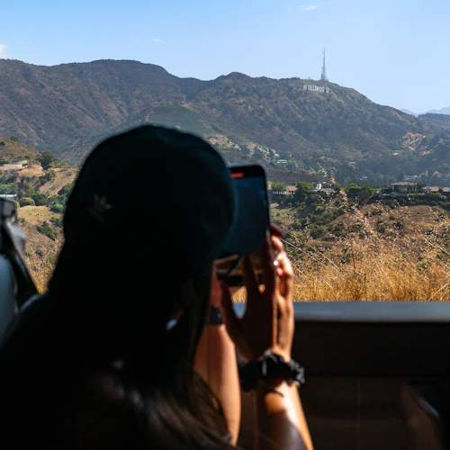 Los Angeles: Guided City & Celebrity Homes Bus Tour - Photo 4