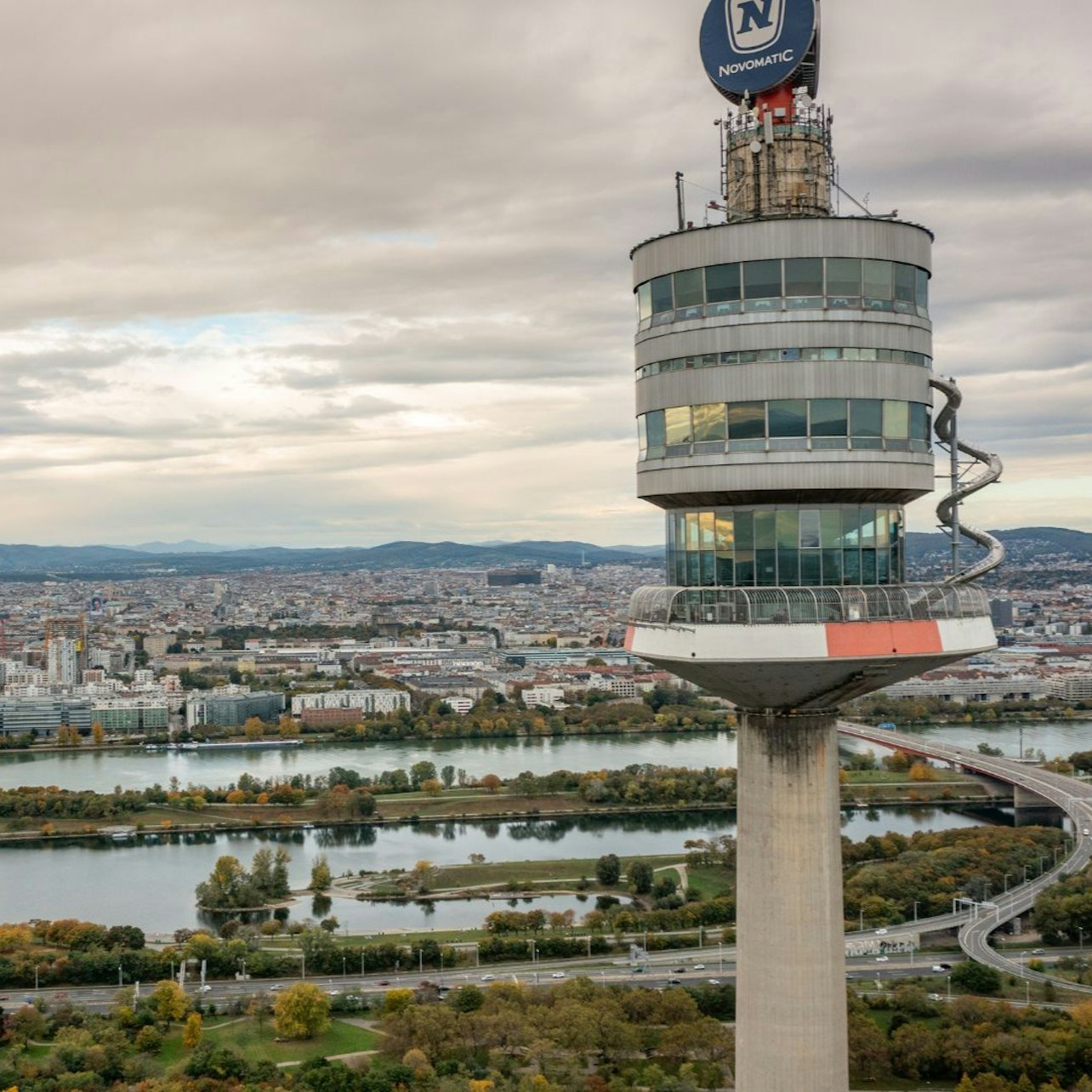Donauturm: Sin colas - Alojamientos en Viena