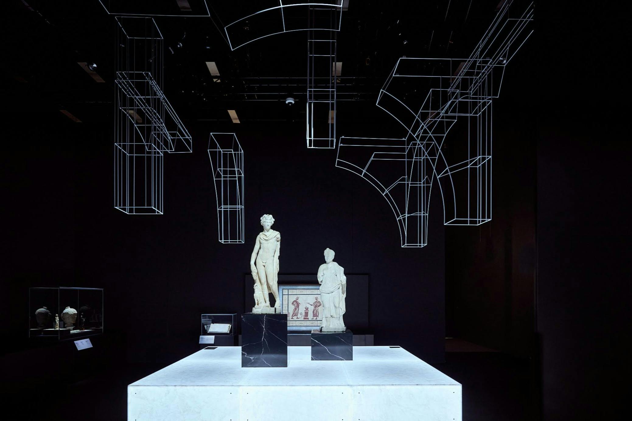 Melbourne Museum: Early Access + ROME Exhibition Guided Tour 4