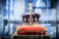 Guarda la replica 1:1 della corona reale con il diamante Koh I Noor che abbiamo lucidato per la Regina Vittoria