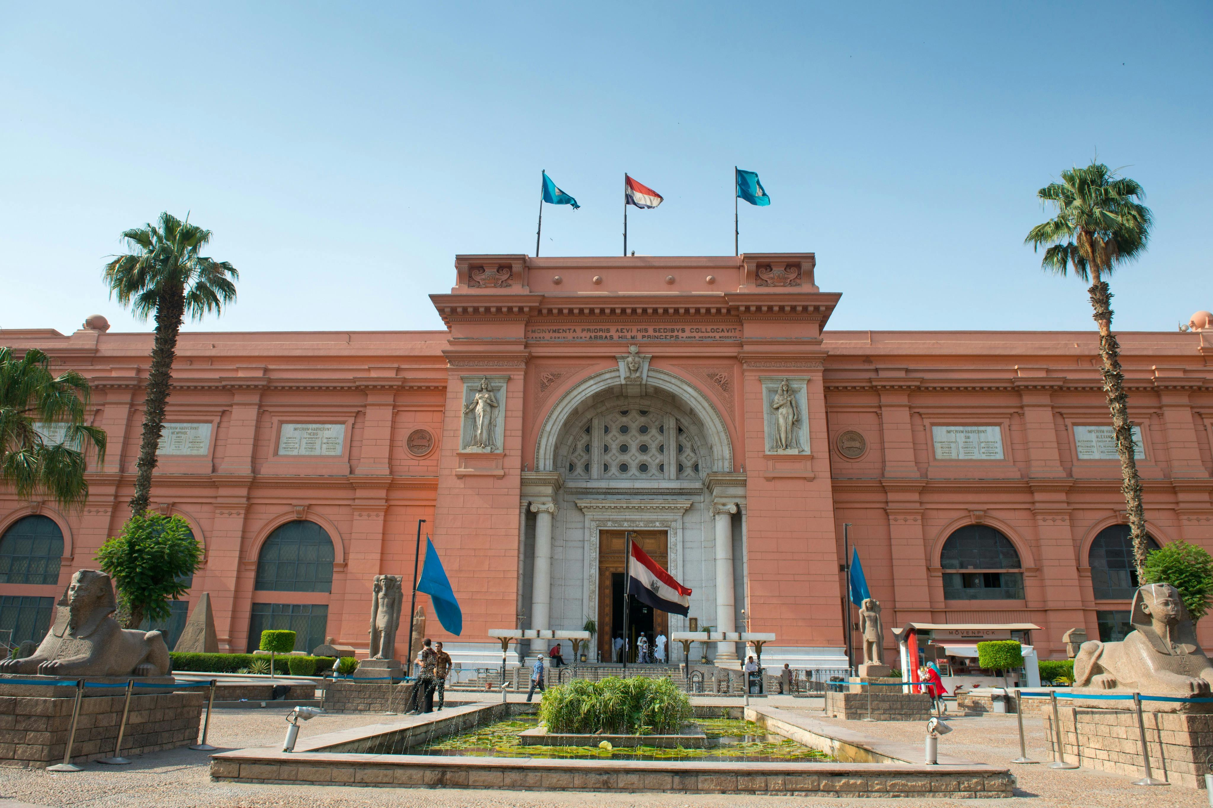 Giza Pyramids, Sphinx & Egyptian Museum: Guided Tour from Hurghada - Photo 3