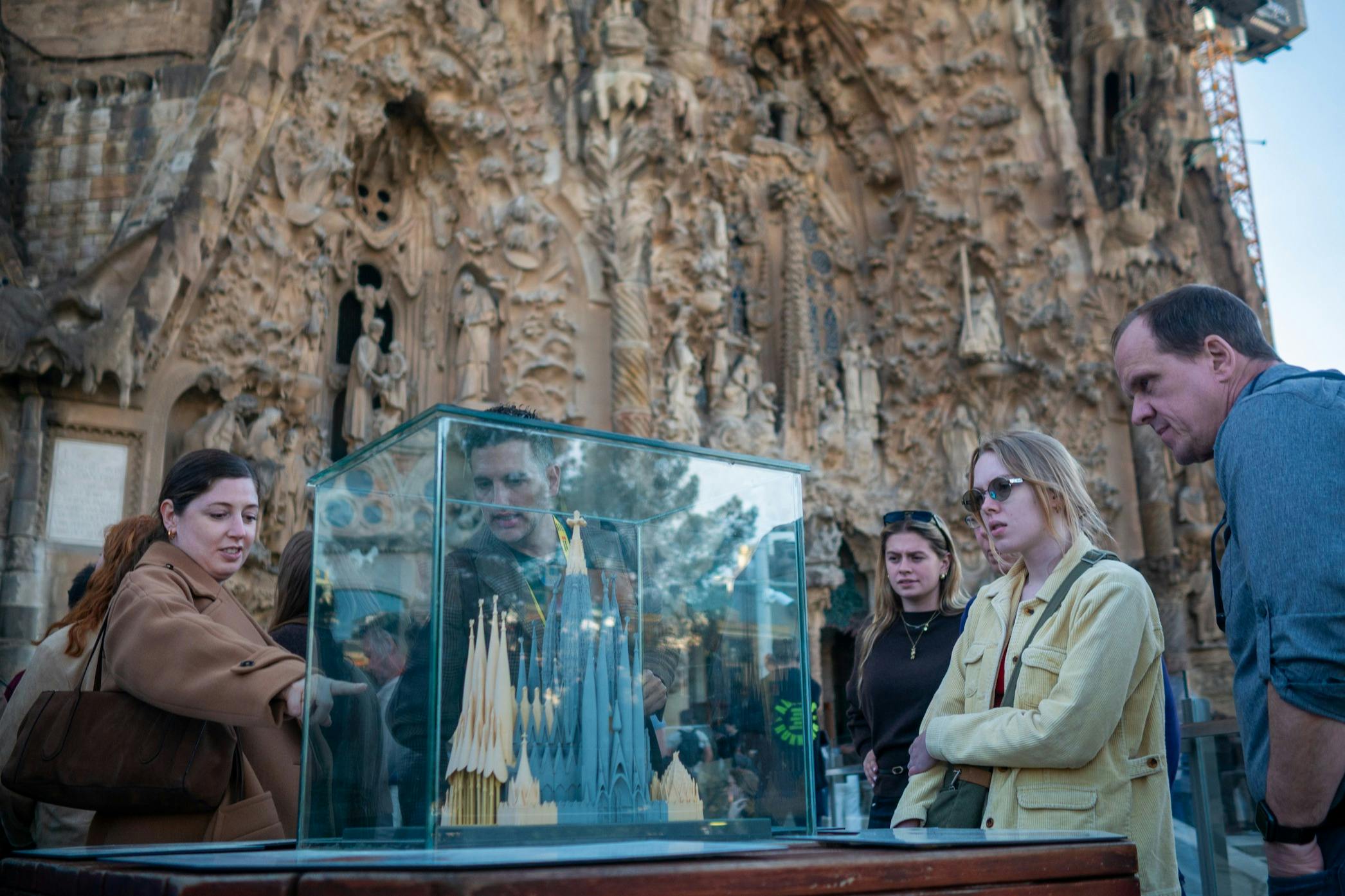 Sagrada Familia: Skip The Line + Small Group Guided Tour + Passion Tower Access 3