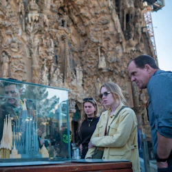Sagrada Familia: Skip The Line + Small Group Guided Tour + Passion Tower Access 3
