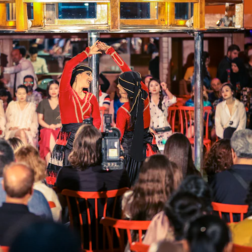Istambul: Cruzeiro com jantar no Bósforo com shows de dança turca + mesa privativa - Photo 5