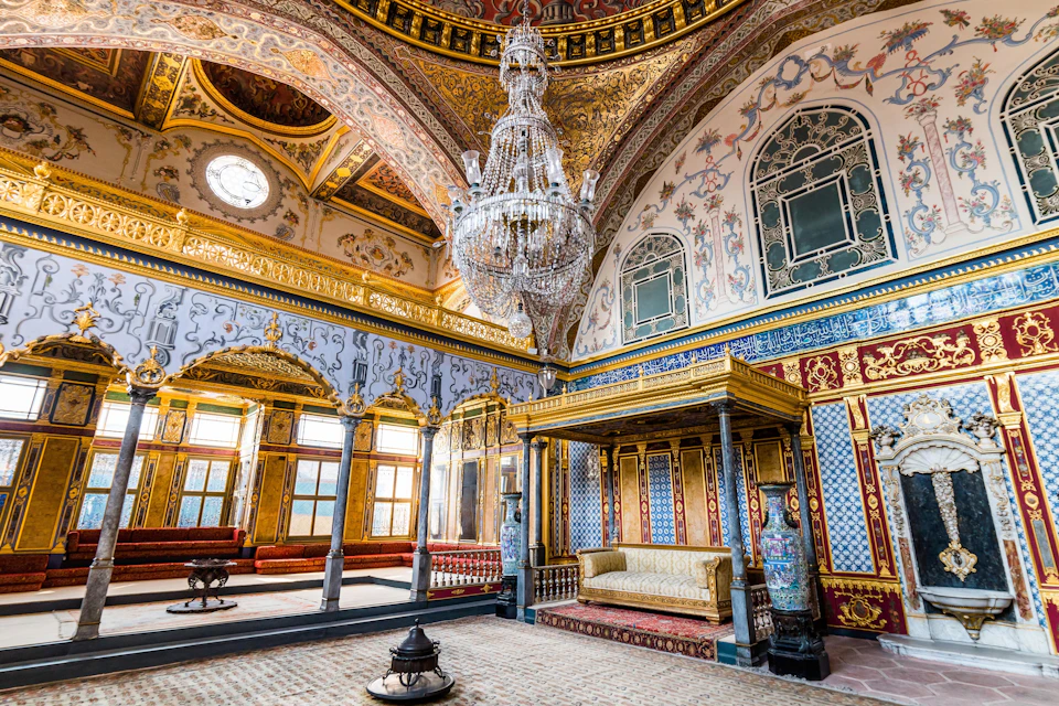 Inside of Sultans lodge