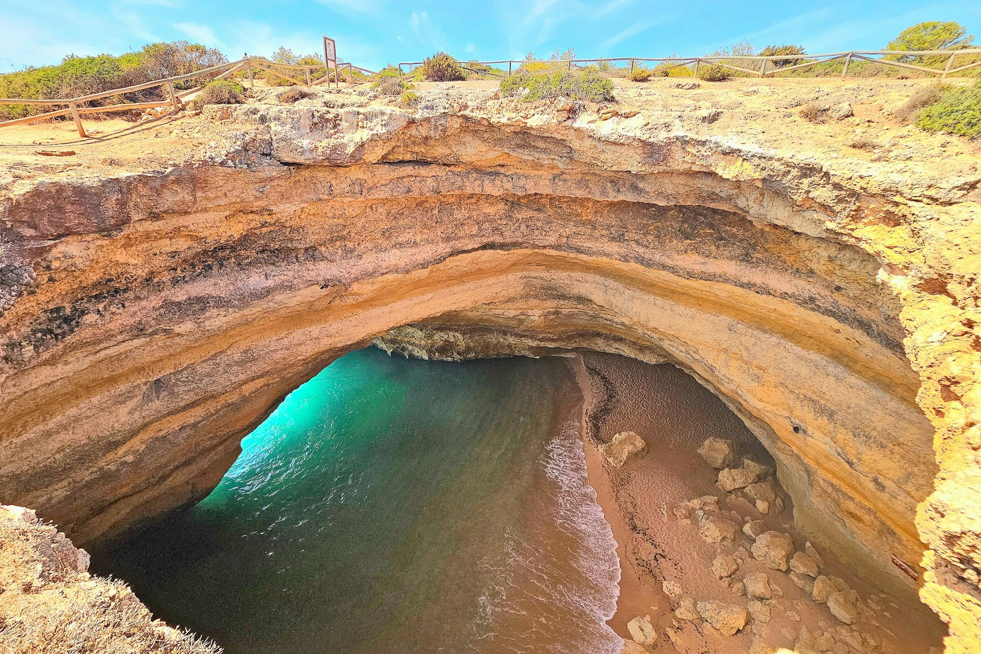Gruta de Benagil, Praia da Marinha e Algar Seco: Visita guiada a partir de Faro