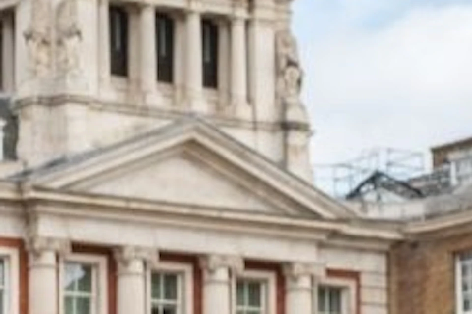 Explore classic London!