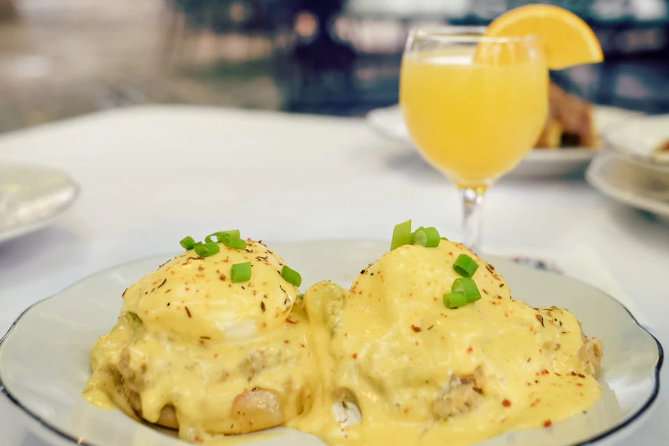 Eggs Benedict at the Court of Two Sisters