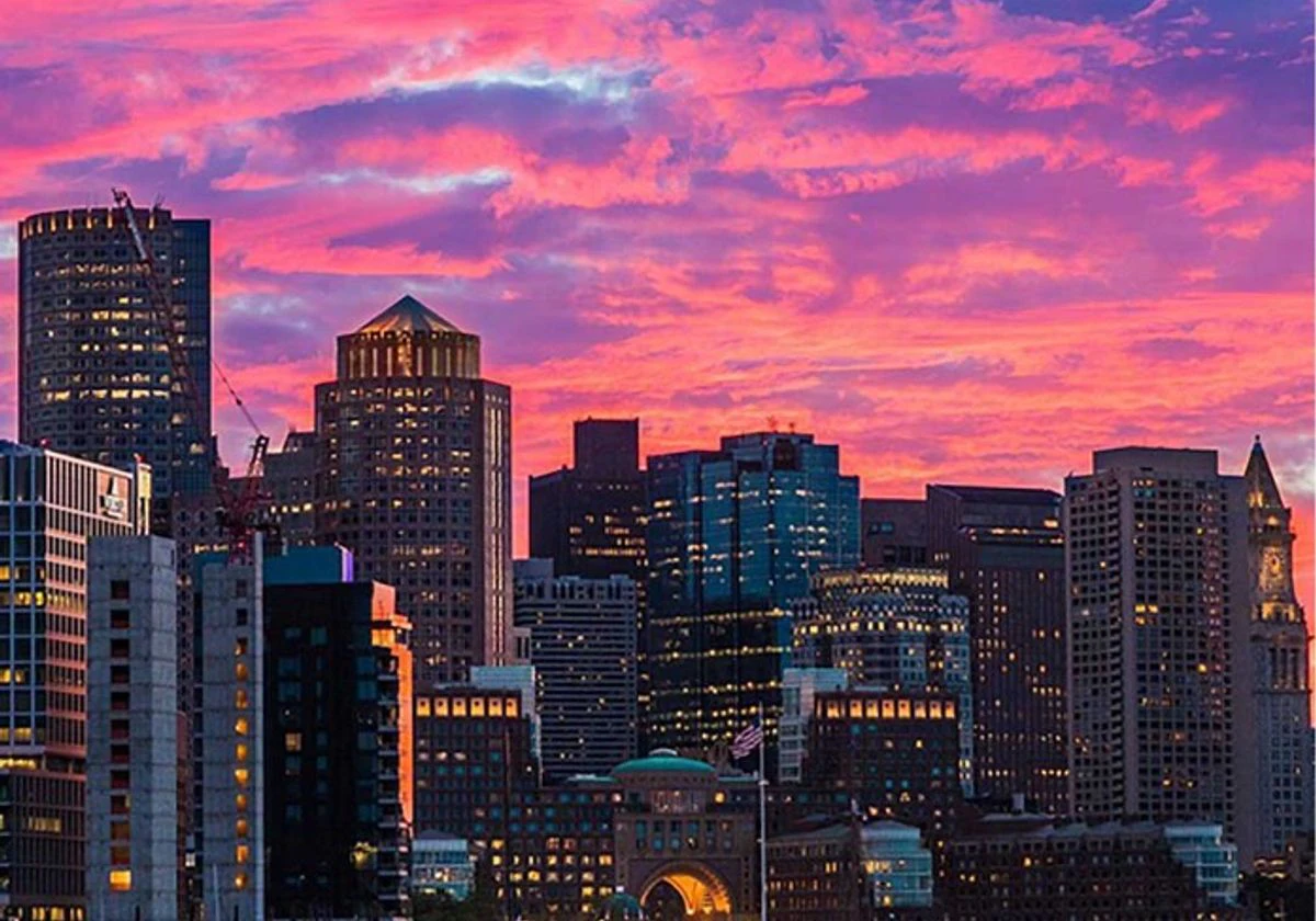 Boston Harbor: 90-Minute Sunset Sightseeing Cruise