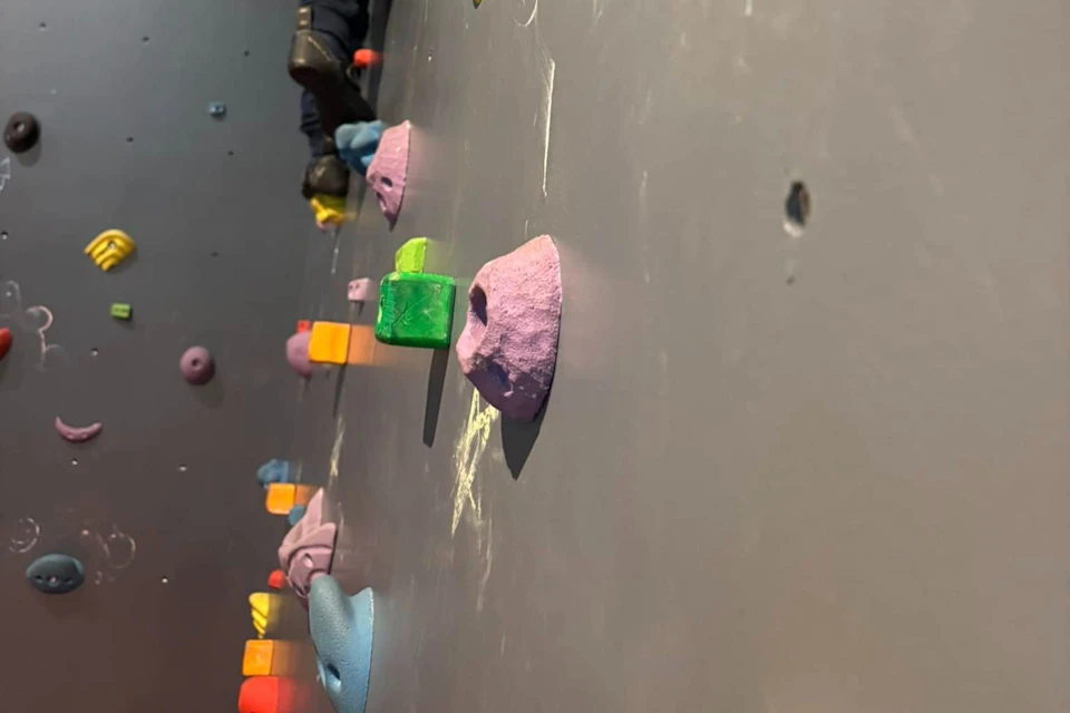 Climbing wall