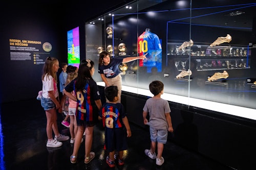 FCバルセロナの没入型ツアー＆博物館：トータル・エクスペリエンス＋バスケットボール・アリーナツアー(即日発券)
