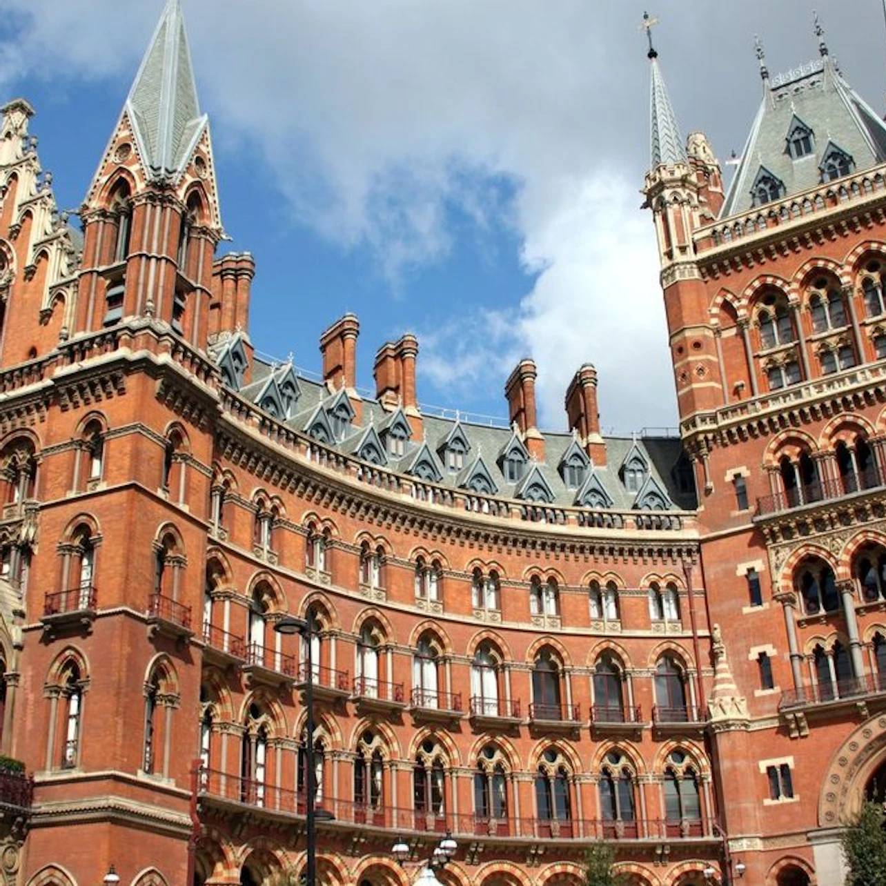 London: Harry Potter Film Sites Tour + Tower Bridge Entry in London β Tiqets