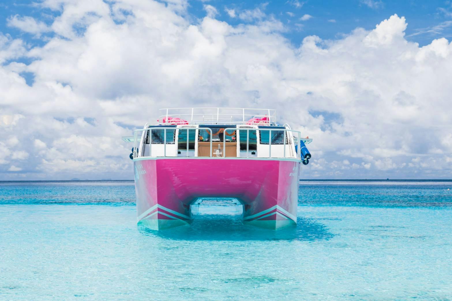 Ταξιδέψτε με ταχύπλοο καταμαράν