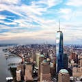 vista aerea de la ciudad de nueva york y la torre del observatorio one world