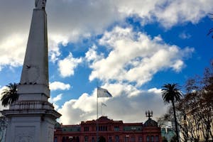 Plaza de Mayo: Tours and Guided Visits