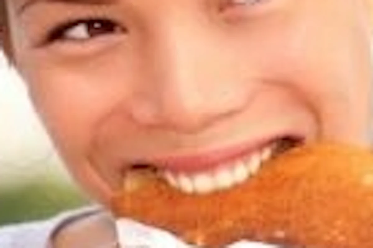 Paris: 1-Hr Seine River Cruise + Crepe Tasting — 2