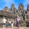 在吴哥窟（ Angkor Thom ）探索巴戎寺（ Bayon Temple ）、大象露台（ Terrace of Elephants ）和巴甫恩寺（ Baphoun Temple ）的