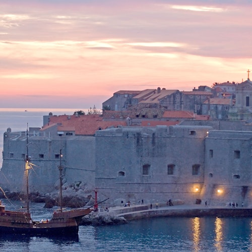 Crucero al atardecer desde Dubrovnik con Karaka