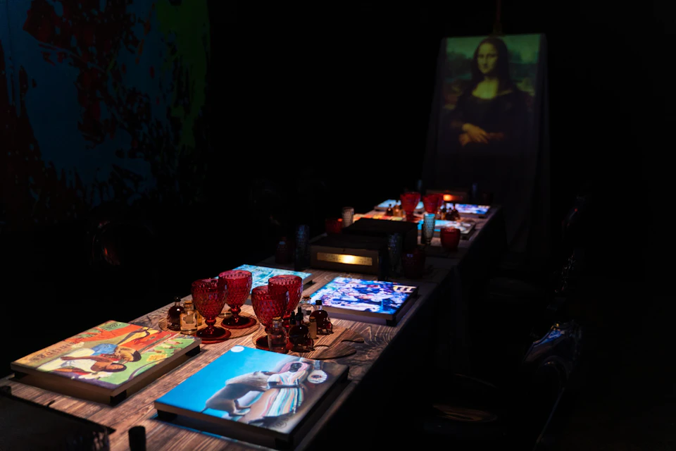 Seven paintings depict the main setup.