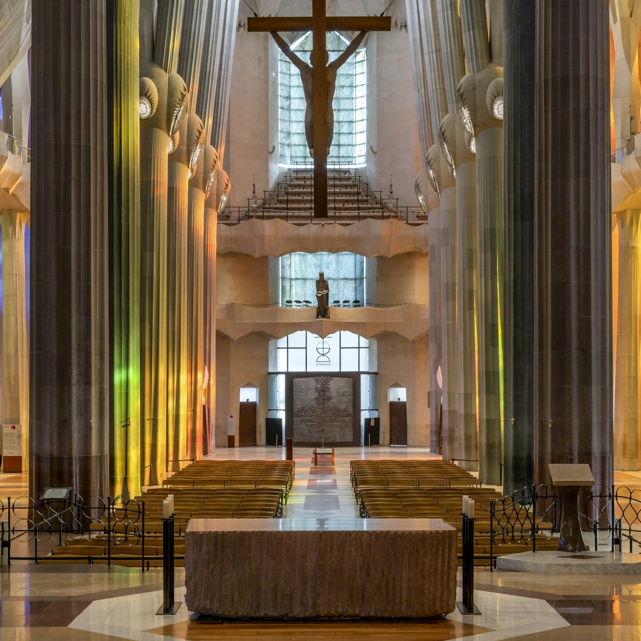 Sagrada Familia: Fast Track Ticket + Optional Towers in Barcelona – Tiqets
