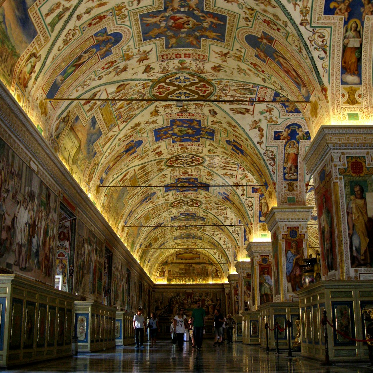 Museos Vaticanos y Capilla Sixtina: Sáltate la cola con audioguía opcional - Alojamientos en Roma