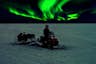 Paseo en trineo de auroras boreales con barbacoa lapona