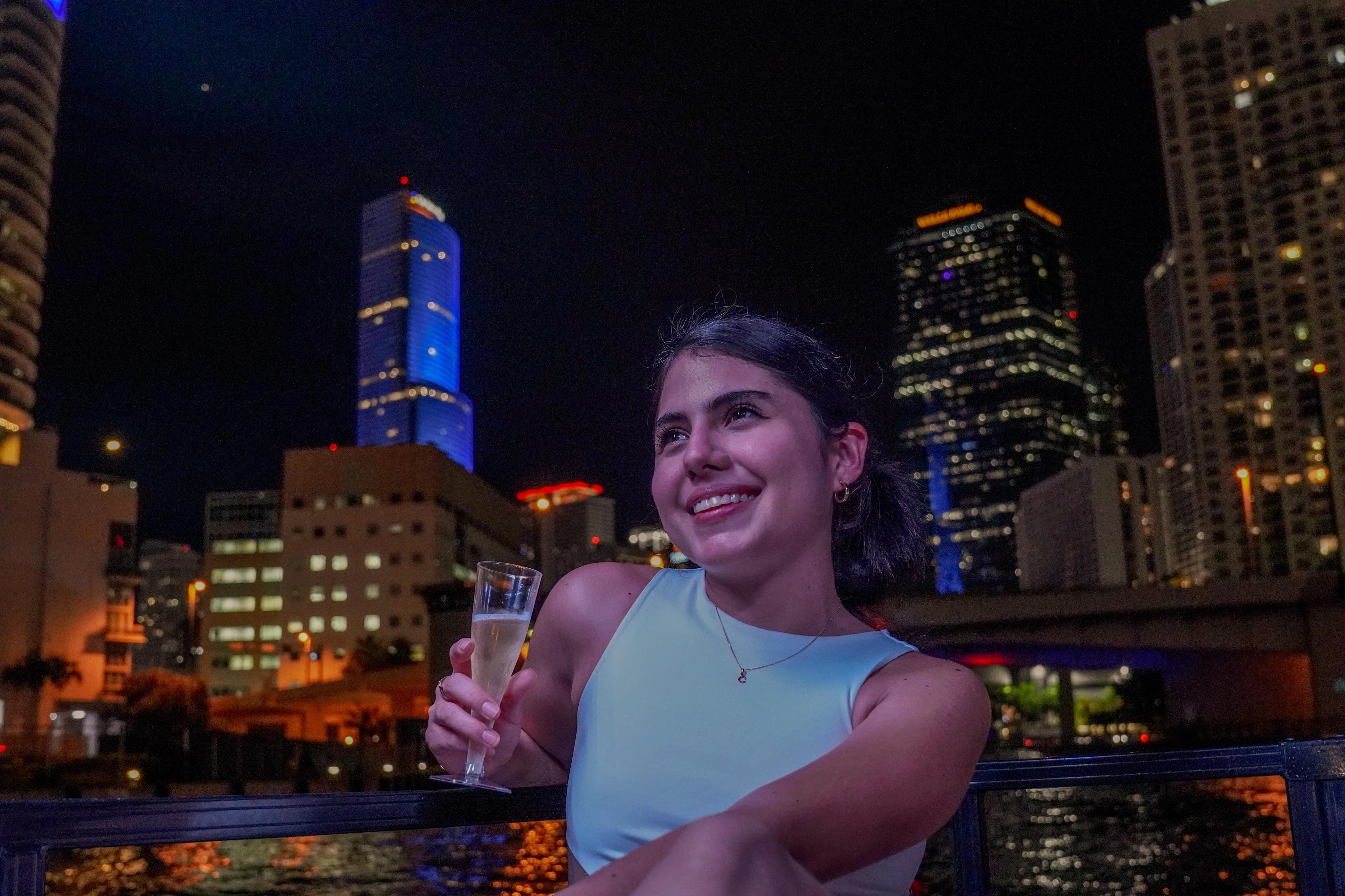Miami: Semi-Private Boat Tour + Drinks