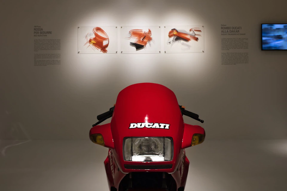 DUCATI MOTORBIKE DAKAR RACE