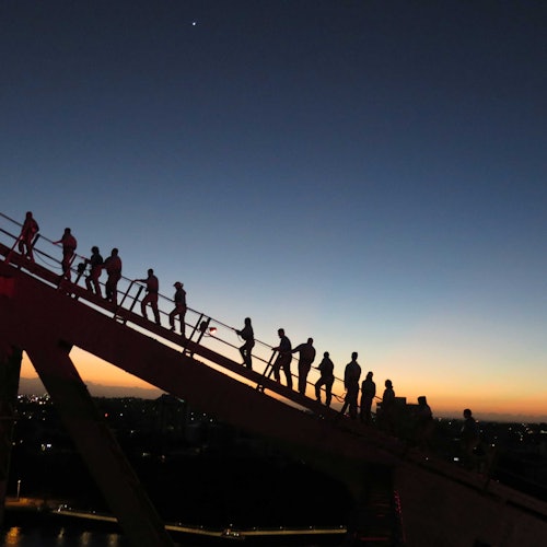 Puente de la Historia: Escalada nocturna