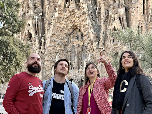 Go With A Local: Skip The Line Sagrada Familia Tour in Spanish